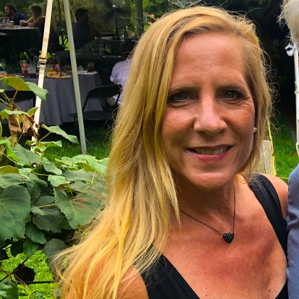Meet your Posher, Jennifer